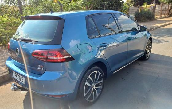 VOLKSWAGEN GOLF 1.4 TSI HIGHLINE 16V GASOLINA 4P AUTOMÁTICO VOLKSWAGEN GOLF 1.4 TSI HIGHLINE 16V GASOLINA 4P AUTOMÁTICO